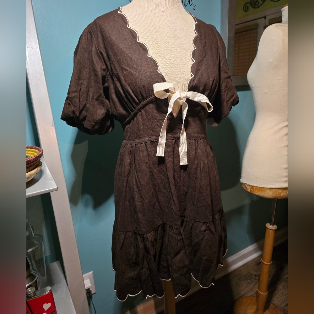 House of Harlow 1960 Chocolate Brown Dress with Scalloped Ivory Trim - Picture 6 of 6